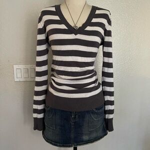 Old Navy Grey and White Striped v-neck long sleeve Top